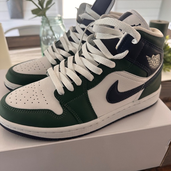 Air Jordan 1 - Picture 3 of 7